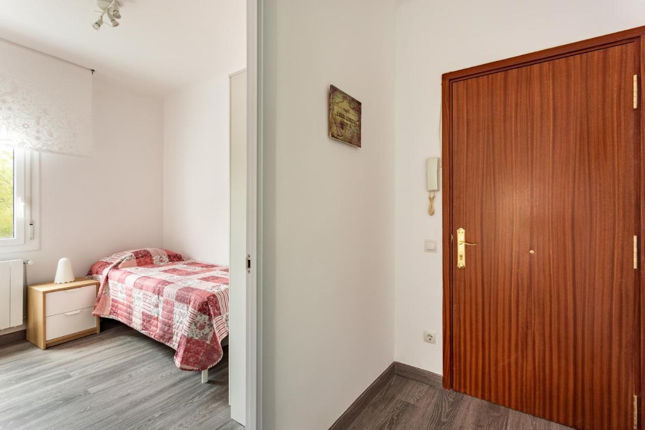 Barca 3 New Lovely Aprtment Near Beach ซานต์อาเตรียเดเบซอซ ภายนอก รูปภาพ
