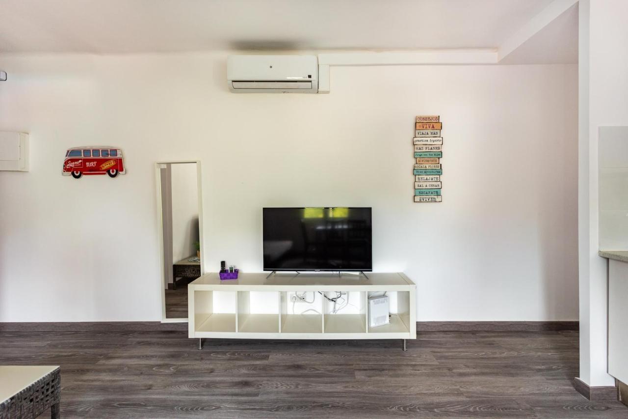 Barca 3 New Lovely Aprtment Near Beach ซานต์อาเตรียเดเบซอซ ภายนอก รูปภาพ
